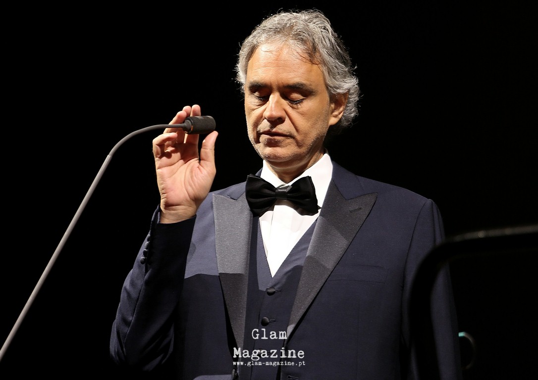 Tem 21 anos, é filho do tenor italiano Andrea Bocelli e também